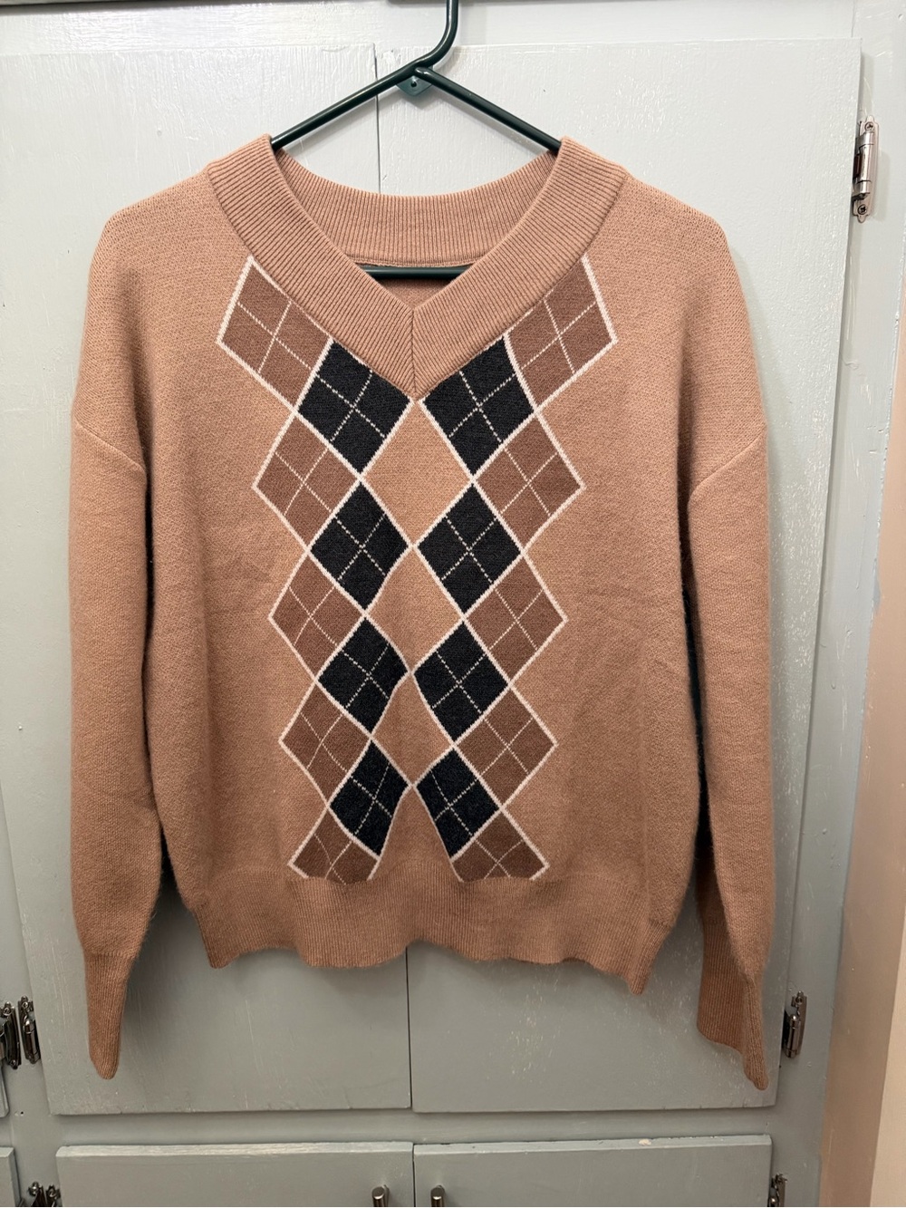 ROMWE Tan Brown Argyle V-Neck Sweater
